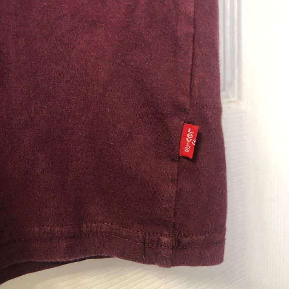 Levi's youth red tab eagle graphic tee, burgundy, size L 12-13years - Picture 3 of 6